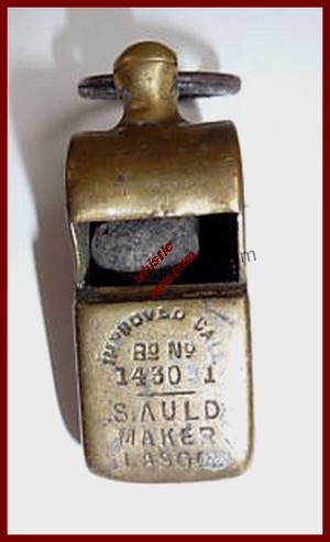 Samuel_Auld_Escargot_Snail_ type-whistle,_A_Strauss,_straight_stamp_whistle museum 2006